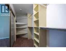 68 ROYAL OAK Drive - 21