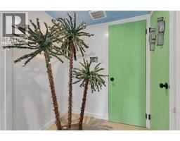565 FOUNTAIN Street S - 36
