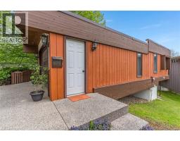 565 FOUNTAIN Street S - 7