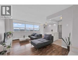 15 ALBRIGHT Road UnitNo. 811 - 2