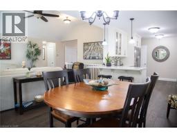 72 WILLOWDALE Crescent - 7