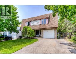 82 ROSENEATH Crescent - 1