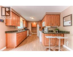 82 ROSENEATH Crescent - 10