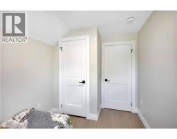 187 DRUMMOND Street - 28