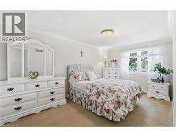 30 TWINOAKS Crescent - 18