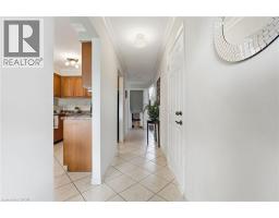30 TWINOAKS Crescent - 4