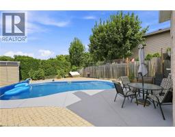 30 TWINOAKS Crescent - 40