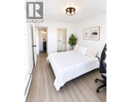 150 CHARLTON Avenue UnitNo. 1201 - 4