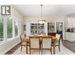 6 CREEKSIDE Drive - 18