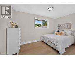 40 PURDY Crescent - 19