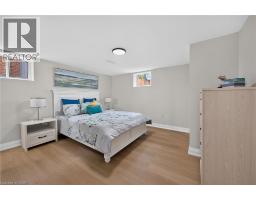 40 PURDY Crescent - 30