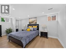 40 PURDY Crescent - 34