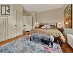 30 MOIR Street - 16