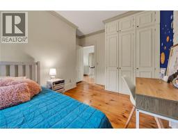 30 MOIR Street - 21