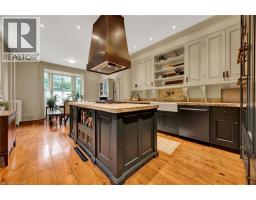 30 MOIR Street - 9