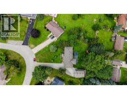44 OAKWOOD Drive - 5