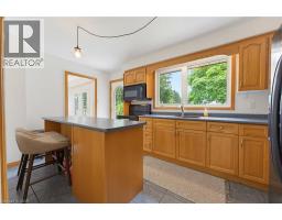 200 LYNDEN Road - 11