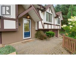200 LYNDEN Road - 4
