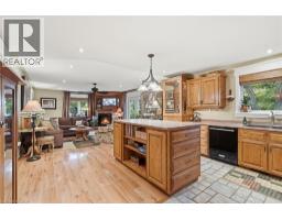 86 ERIE Avenue S - 13