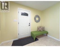 12 GLENDALE Crescent - 14
