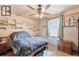 21 OAKWOOD Avenue - 21