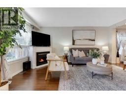 913 COPPER LEAF Crescent - 12