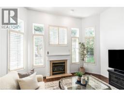 102 MOORE Crescent - 10