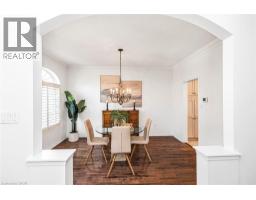 102 MOORE Crescent - 14