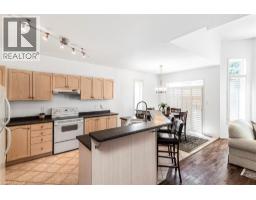 102 MOORE Crescent - 18