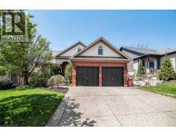 102 MOORE Crescent - 2