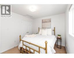 102 MOORE Crescent - 22