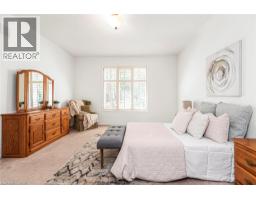 102 MOORE Crescent - 27