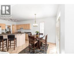 102 MOORE Crescent - 37