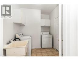 102 MOORE Crescent - 38