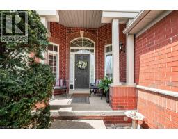 102 MOORE Crescent - 4