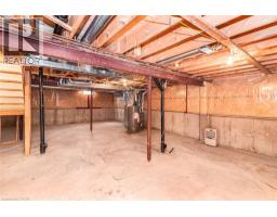 102 MOORE Crescent - 45