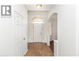 102 MOORE Crescent - 6