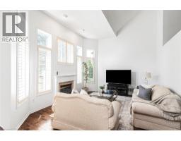 102 MOORE Crescent - 7