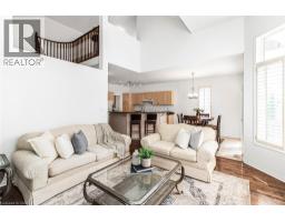 102 MOORE Crescent - 8