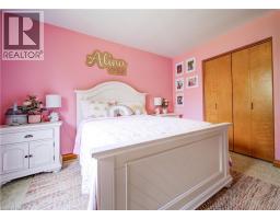 345 GOVERNORS Road E - 16