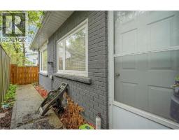 16 WOODWARD Avenue - 34
