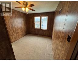 17 LYONS Avenue - 13
