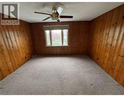 17 LYONS Avenue - 15