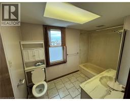 17 LYONS Avenue - 17