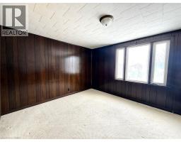 17 LYONS Avenue - 8