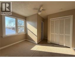 17 LYONS Avenue - 9