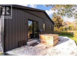 8 MOUNTSBERG Road - 16