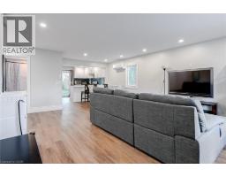 8 MOUNTSBERG Road - 5