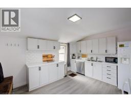 21 MAIN Street W - 11