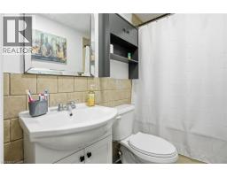 4 HILDA Street - 24
